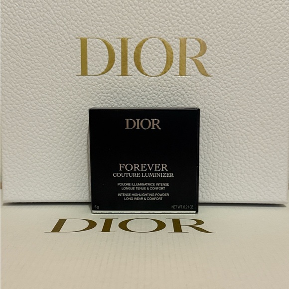 Dior Forever Couture Luminizer – 003 Lilacmania – Limited Edition - Highlight - Picture 2 of 5